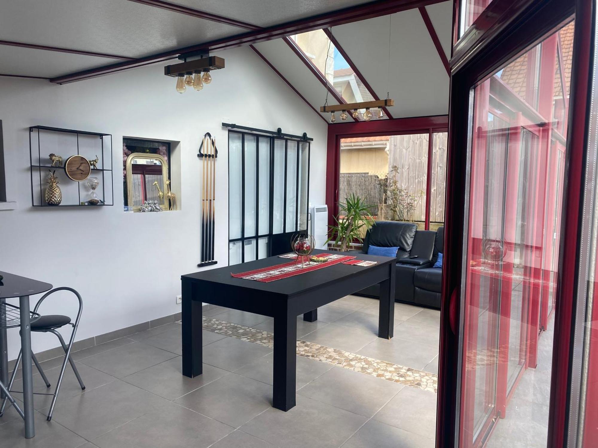 Dependance Avec Billard A Proximite Zenith Rouen Le Grand-Quevilly Exterior foto